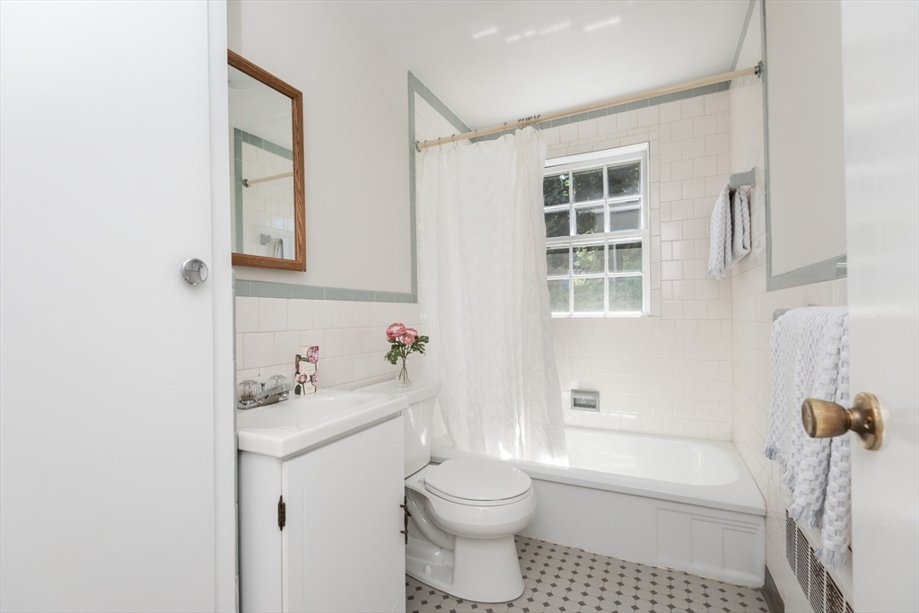 4 Inverness Road Arlington, MA 02476 - Photo 25 of 38
