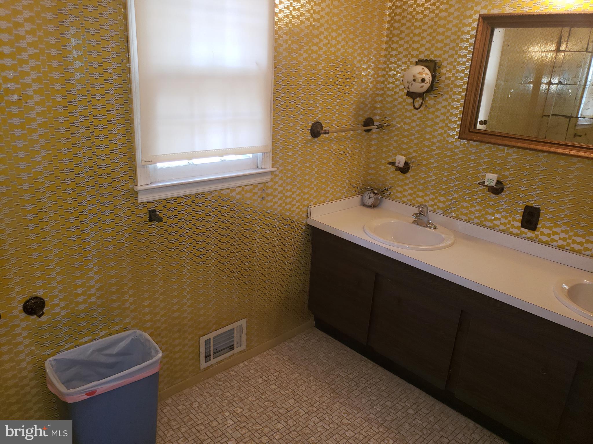 47 Tar Heels Road Hamilton, NJ 08619 - Photo 16 of 24 Gallery Image 16
