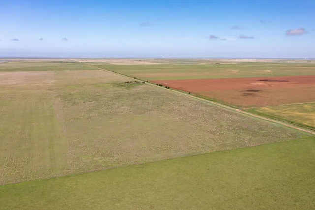 $670,700 | 176.5 Ac Fm 1705 Canyon, Happy, TX 79042
