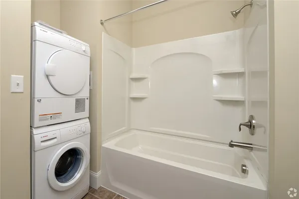 $2,725 | 75 Pocasset Street, Unit 133, Johnston, RI 02919