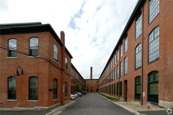 $2,725 | 75 Pocasset Street, Unit 133, Johnston, RI 02919