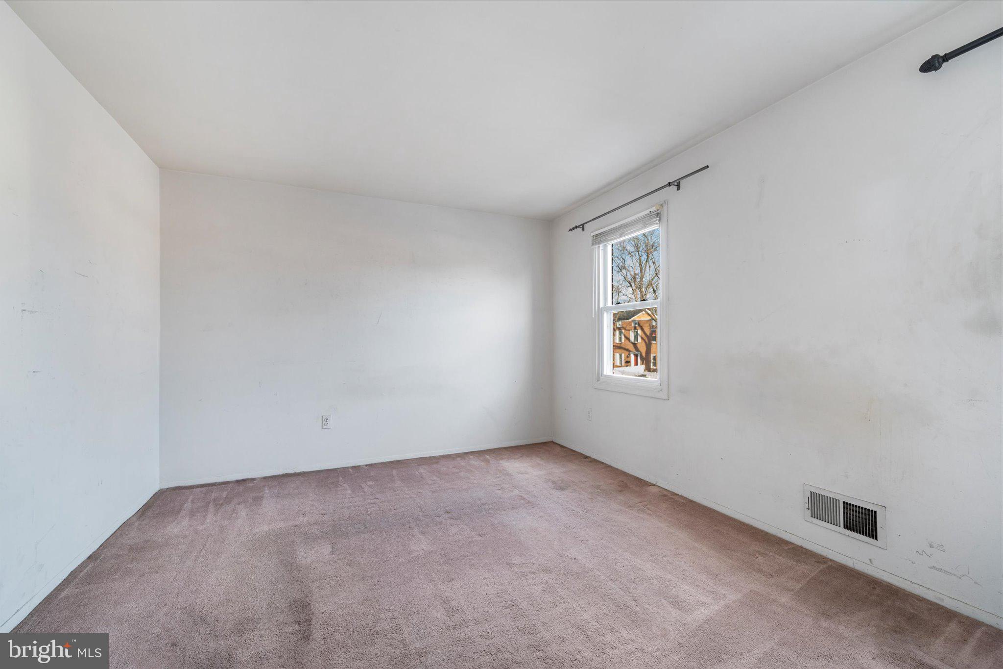 9828 Buckner Road Manassas, VA 20110 - Photo 10 of 19 Gallery Image 10