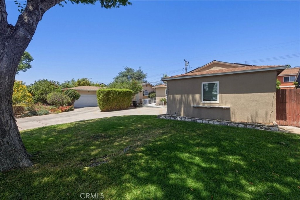 10225 Foster Road Downey, CA 90242 - Photo 3 of 34