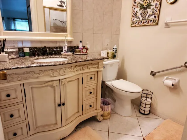 $1,800 | 403 Finchley Court, Unit B, Sun City Center, FL 33573