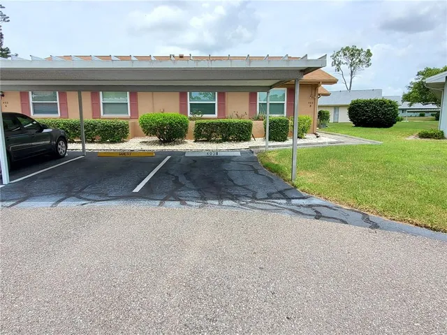 $1,800 | 403 Finchley Court, Unit B, Sun City Center, FL 33573
