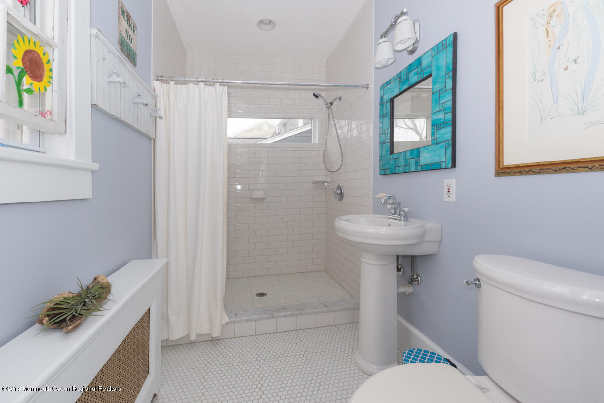 280 River Road Red Bank, NJ 07701 - Photo 15 of 21 DSC_2271
