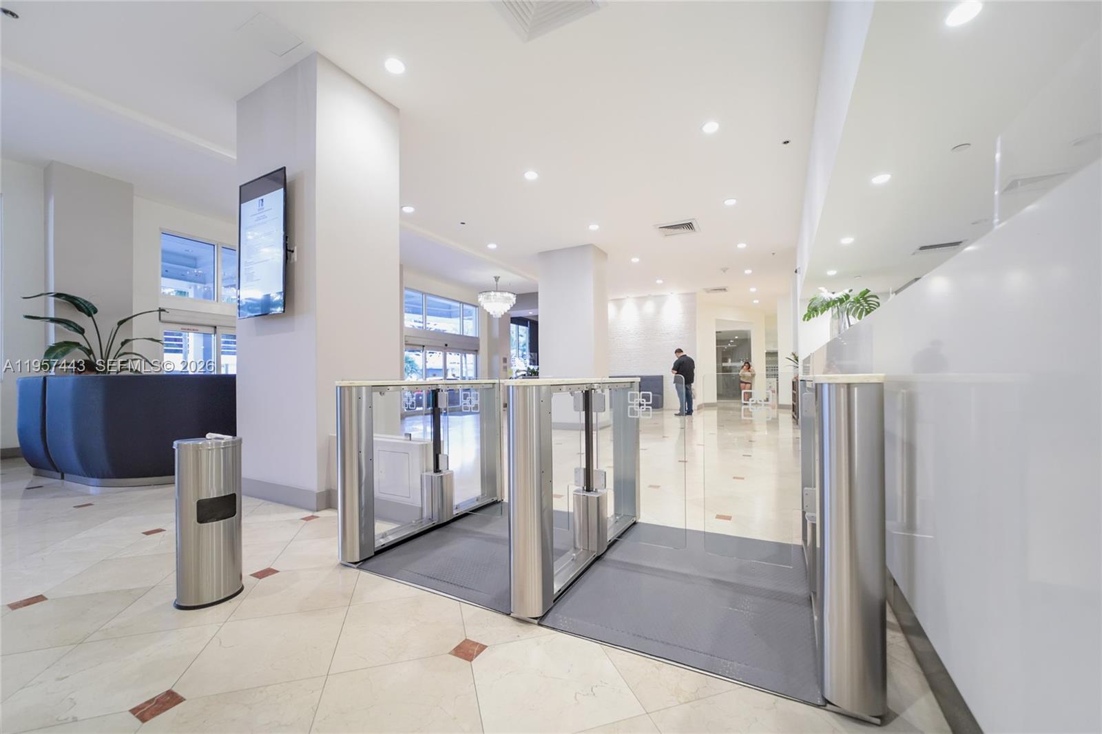 100 Lincoln Road, Unit 732 Miami Beach, FL 33139 - Photo 18 of 20 a view of a hallway with dining area