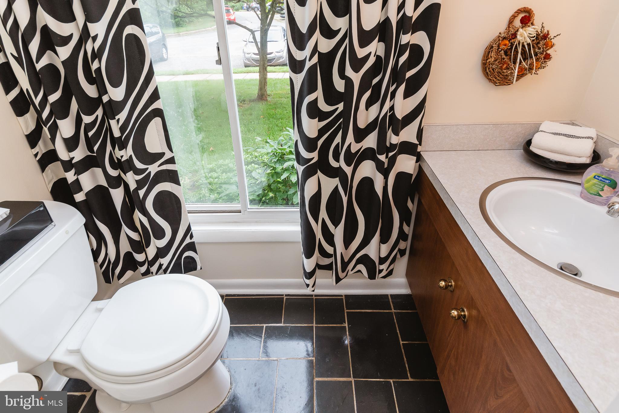 23 Strabane Court Baltimore, MD 21234 - Photo 15 of 39 MAIN LEVEL POWDER ROOM