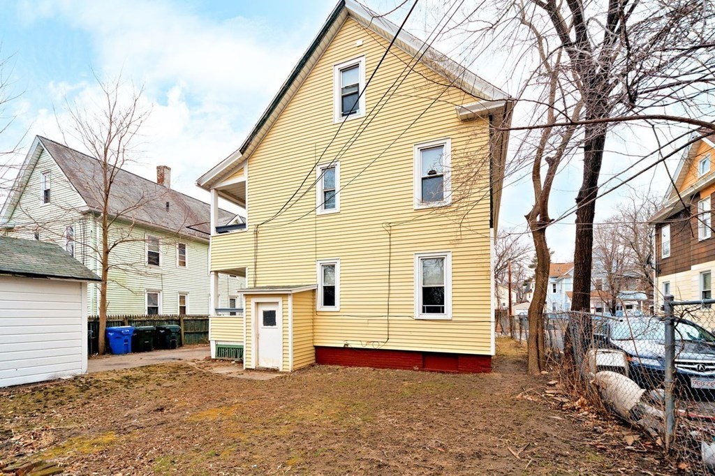 71-73 Knox Street Springfield, MA 01105 - Photo 3 of 42 Gallery Image 3