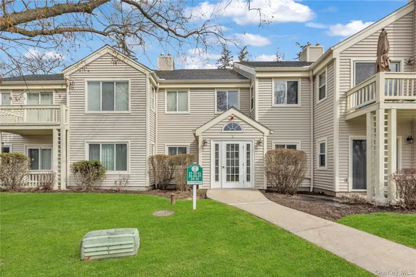 $415,000 | 17 Bayberry Drive, Peekskill, NY 10566