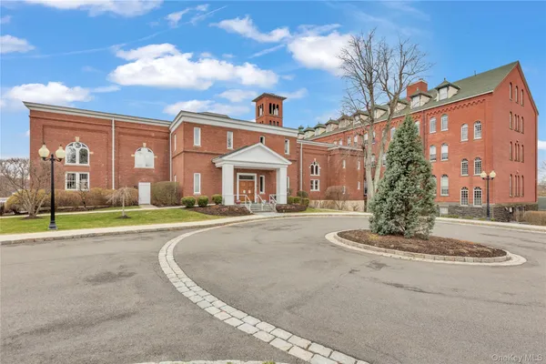 $415,000 | 17 Bayberry Drive, Peekskill, NY 10566