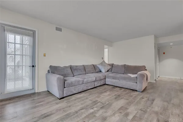 $415,000 | 17 Bayberry Drive, Peekskill, NY 10566