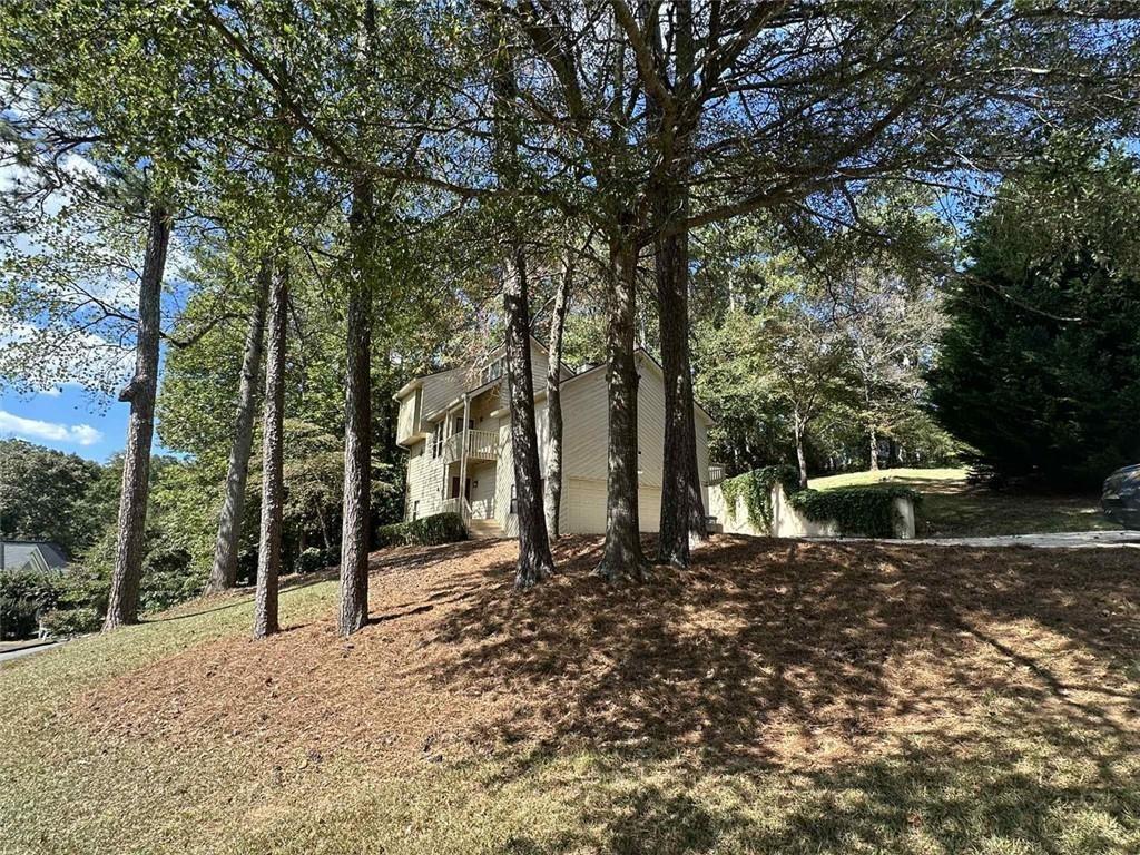 340 Farm Path Roswell, GA 30075 - Photo 2 of 19