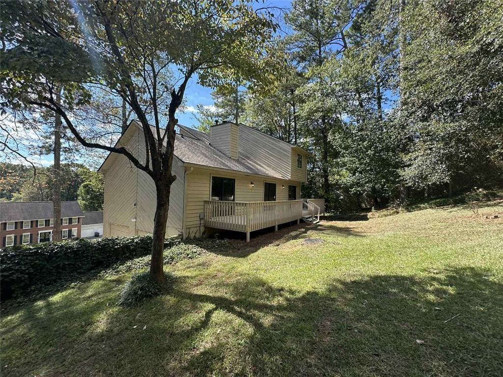 340 Farm Path Roswell, GA 30075 - Photo 3 of 19