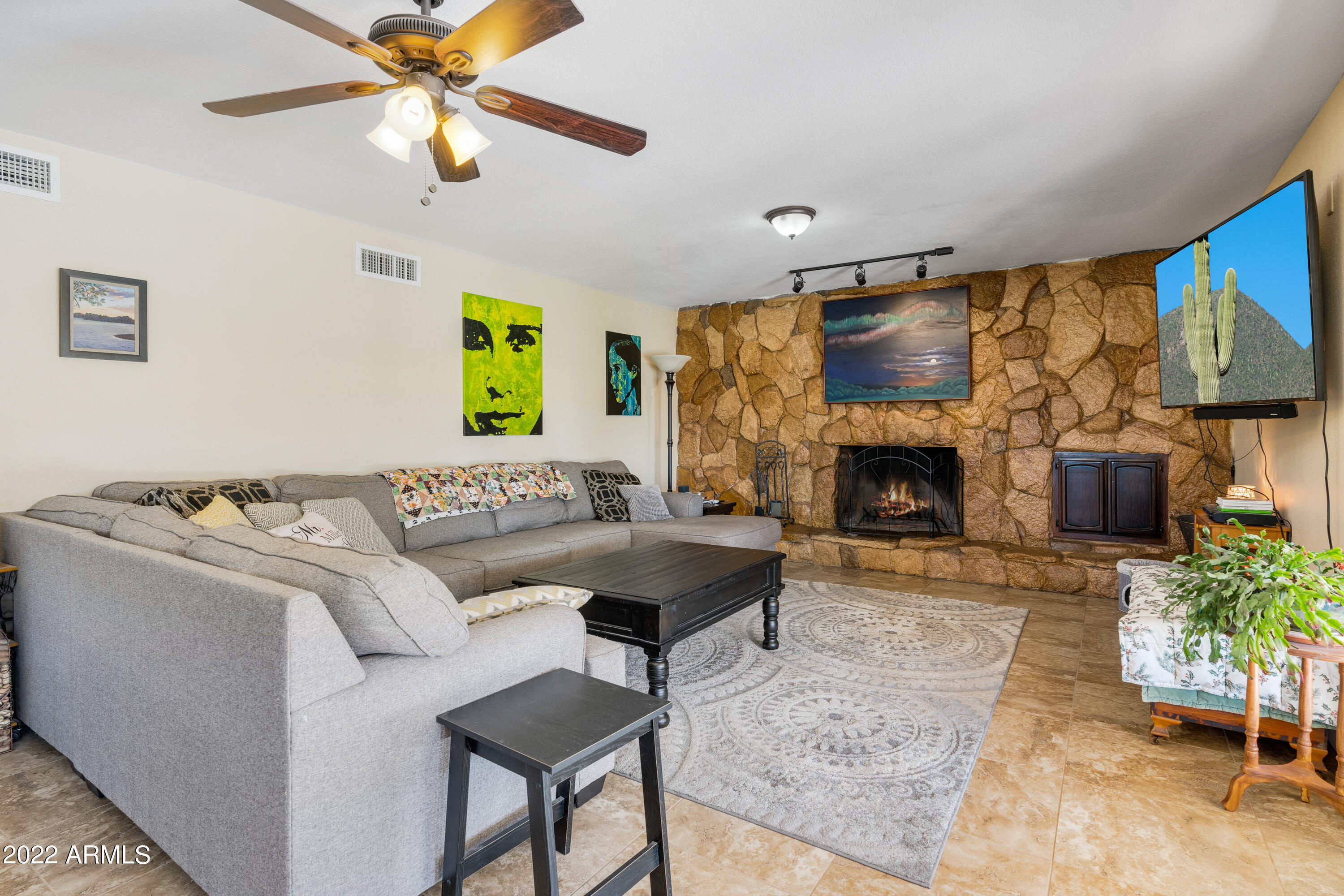 1831 West Cloud Road Phoenix, AZ 85086 - Photo 3 of 71 dsc07950-dsc07952