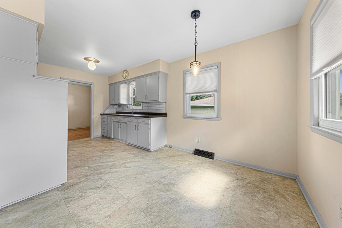 1406 Albers Path Faribault, MN 55021 - Photo 15 of 33