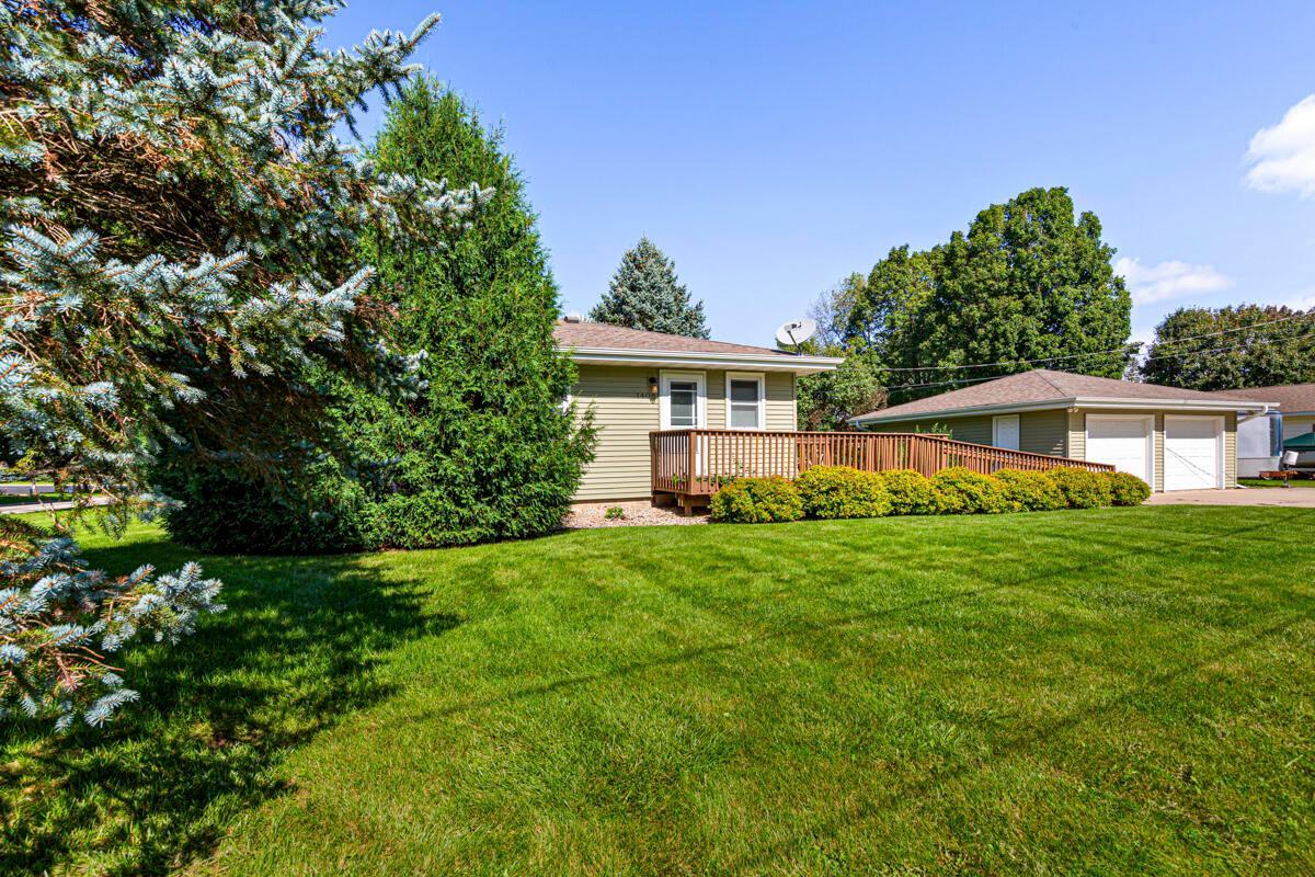 1406 Albers Path Faribault, MN 55021 - Photo 4 of 33