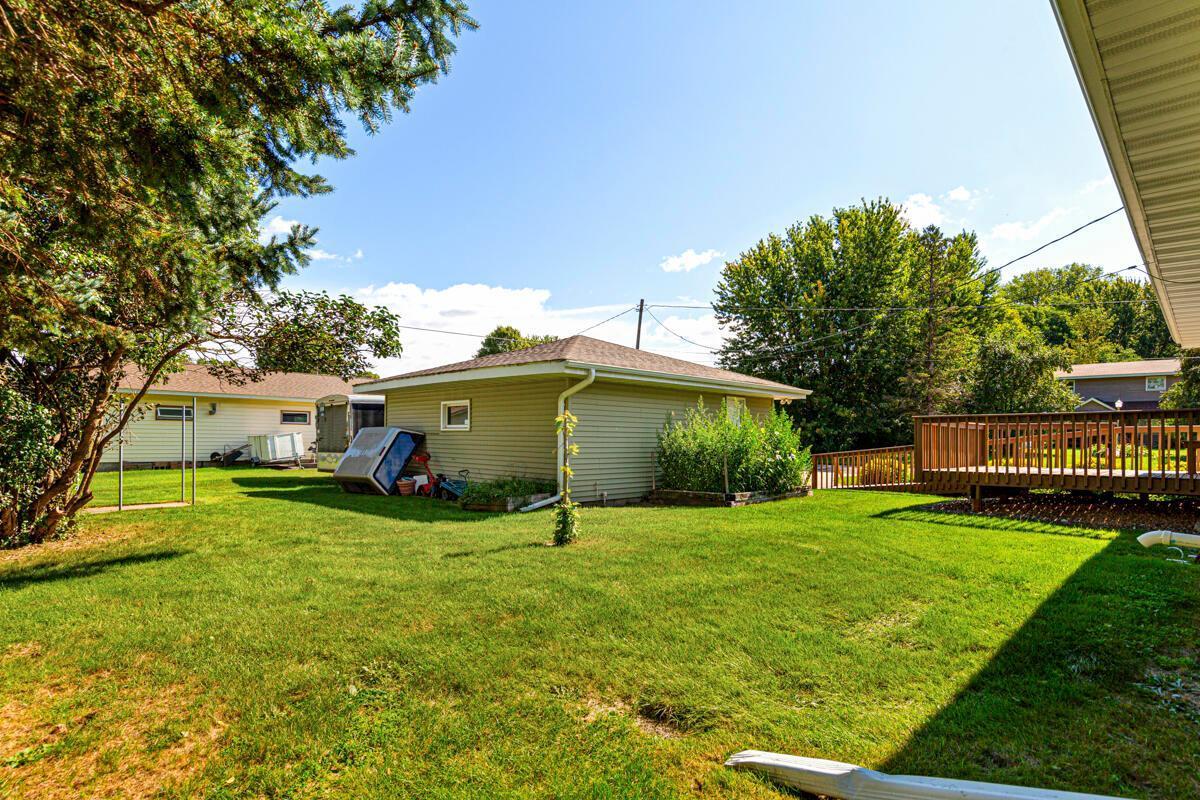 1406 Albers Path Faribault, MN 55021 - Photo 10 of 33