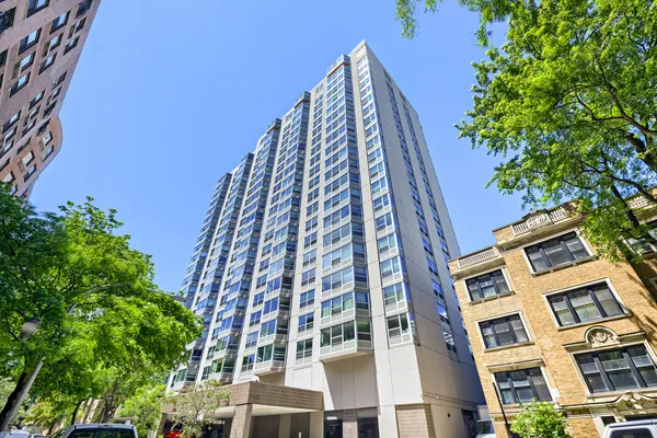 $155,000 | 720 West Gordon Terrace, Unit 3R, Chicago, IL 60613
