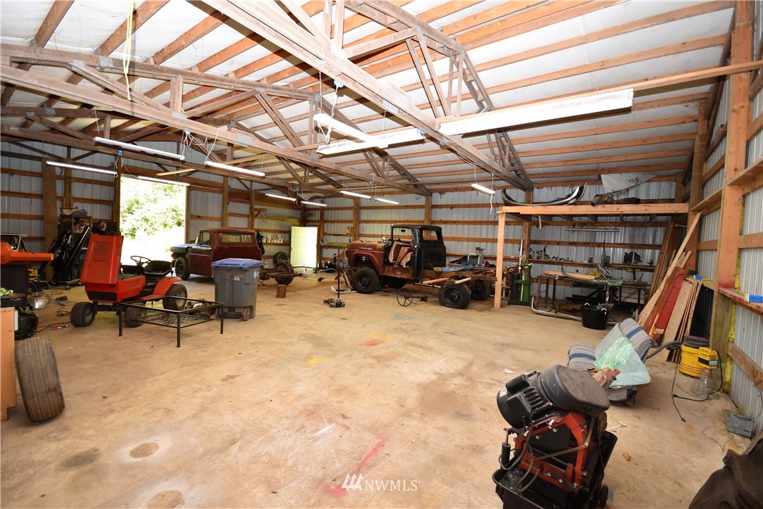 267 East Victor Road Belfair, WA 98528 - Photo 26 of 27 a view of a room with gym equipment