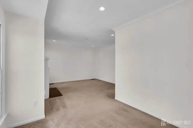 $575,000 | 21 Stone Run Road, Bedminster, NJ 07921