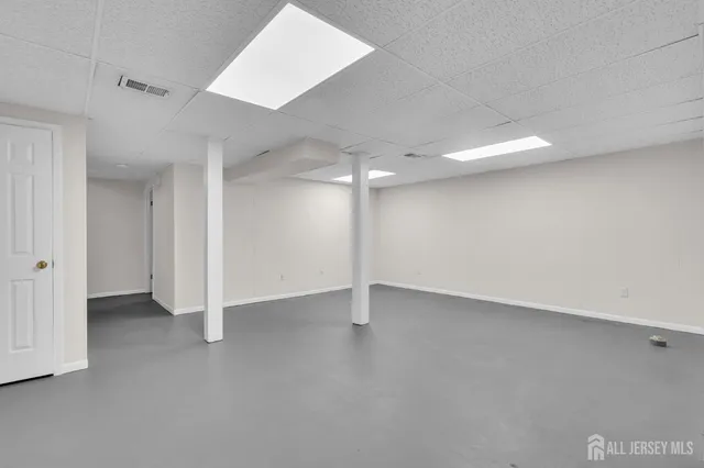 $575,000 | 21 Stone Run Road, Bedminster, NJ 07921