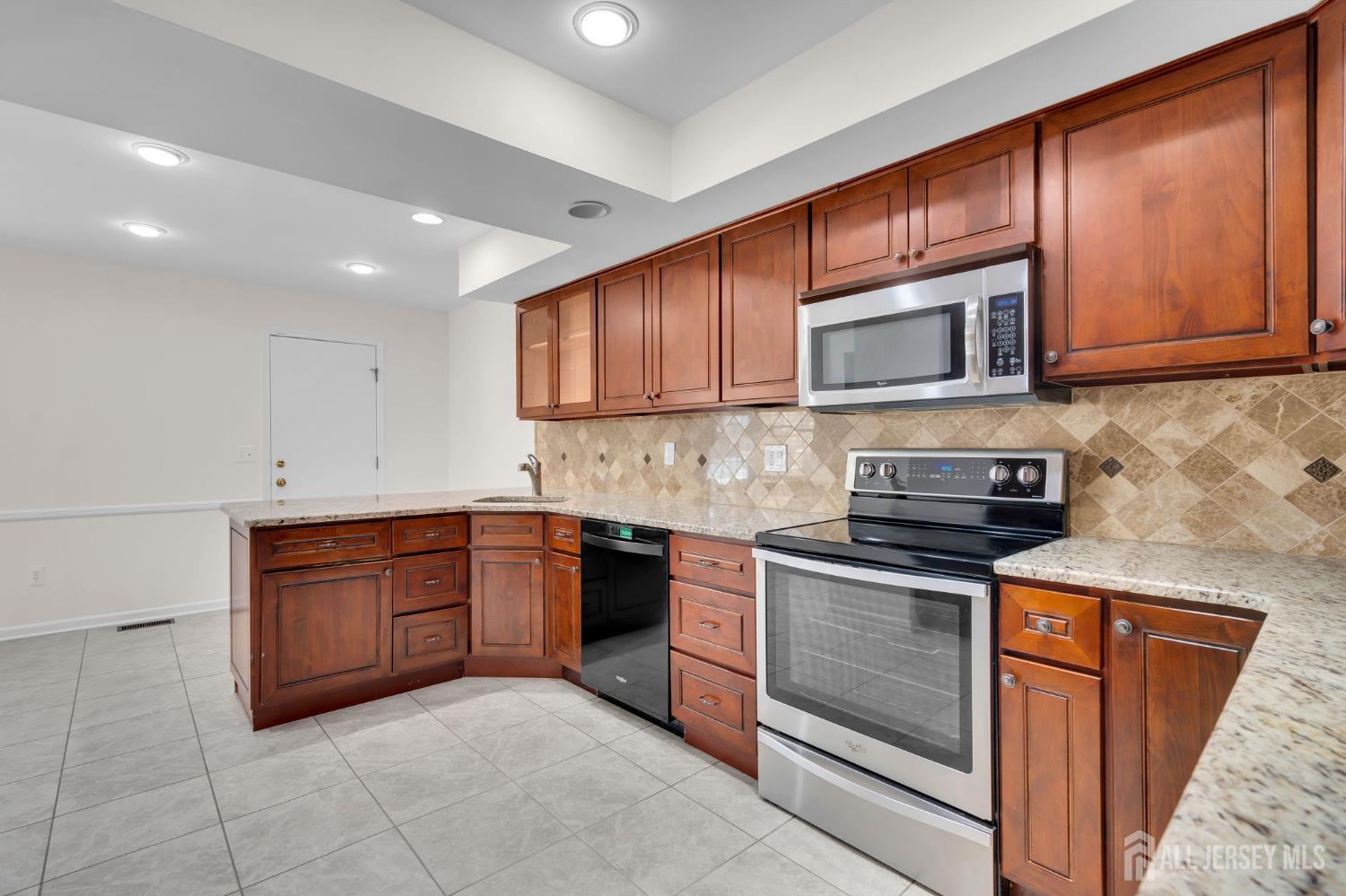 21 Stone Run Road Bedminster, NJ 07921 - Photo 10 of 31