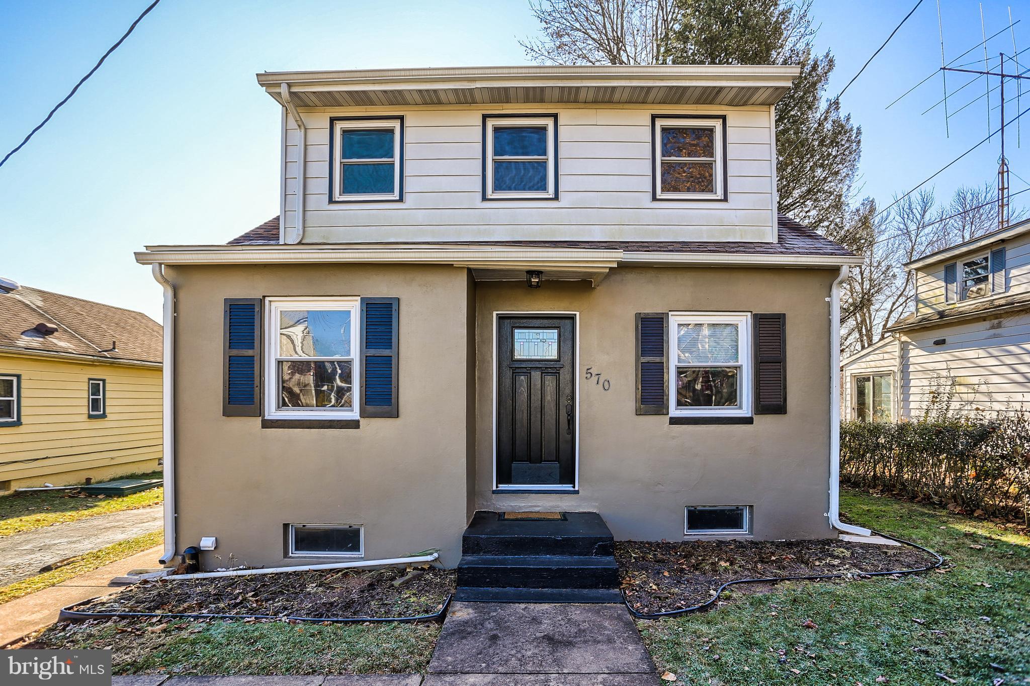 570 Fairfax Road York, PA 17404 - Photo 2 of 32 Gallery Image 2