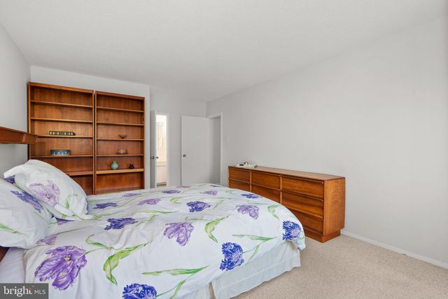 $560,000 | 4515 Willard Avenue, Unit 1210S, Chevy Chase, MD 20815