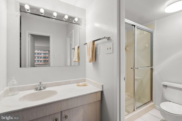 $560,000 | 4515 Willard Avenue, Unit 1210S, Chevy Chase, MD 20815