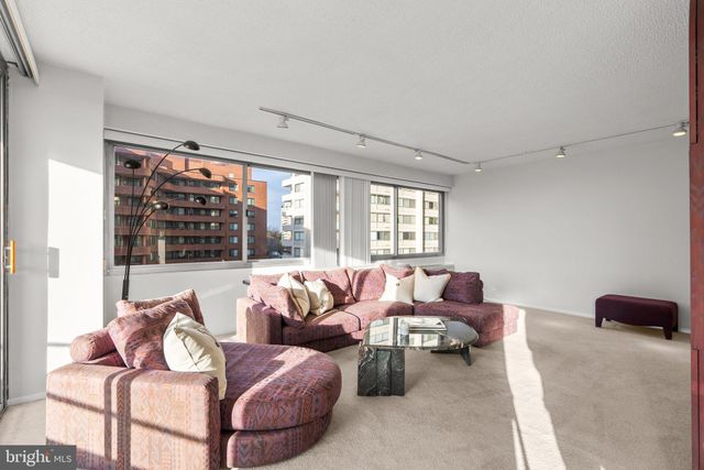 $560,000 | 4515 Willard Avenue, Unit 1210S, Chevy Chase, MD 20815