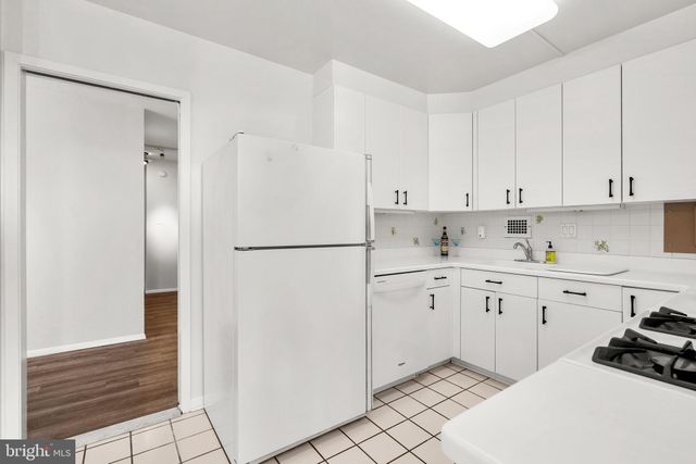 $560,000 | 4515 Willard Avenue, Unit 1210S, Chevy Chase, MD 20815