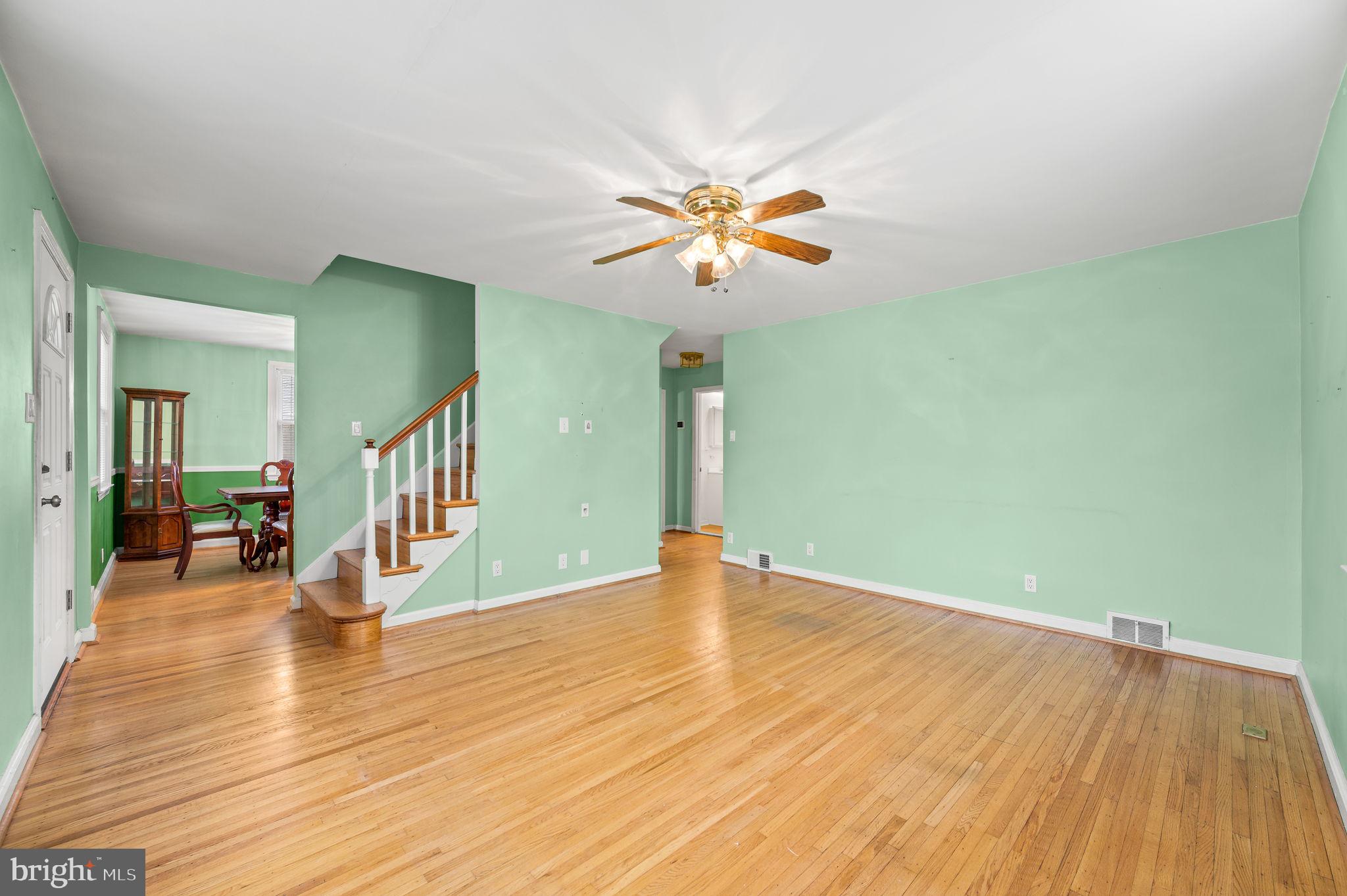 449 Claremont Road Springfield, PA 19064 - Photo 3 of 26 Living Room