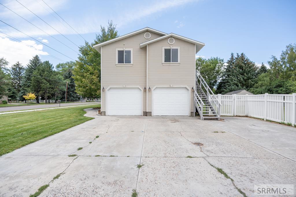 202 West 3rd South Sugar City, ID 83448 - Photo 6 of 52