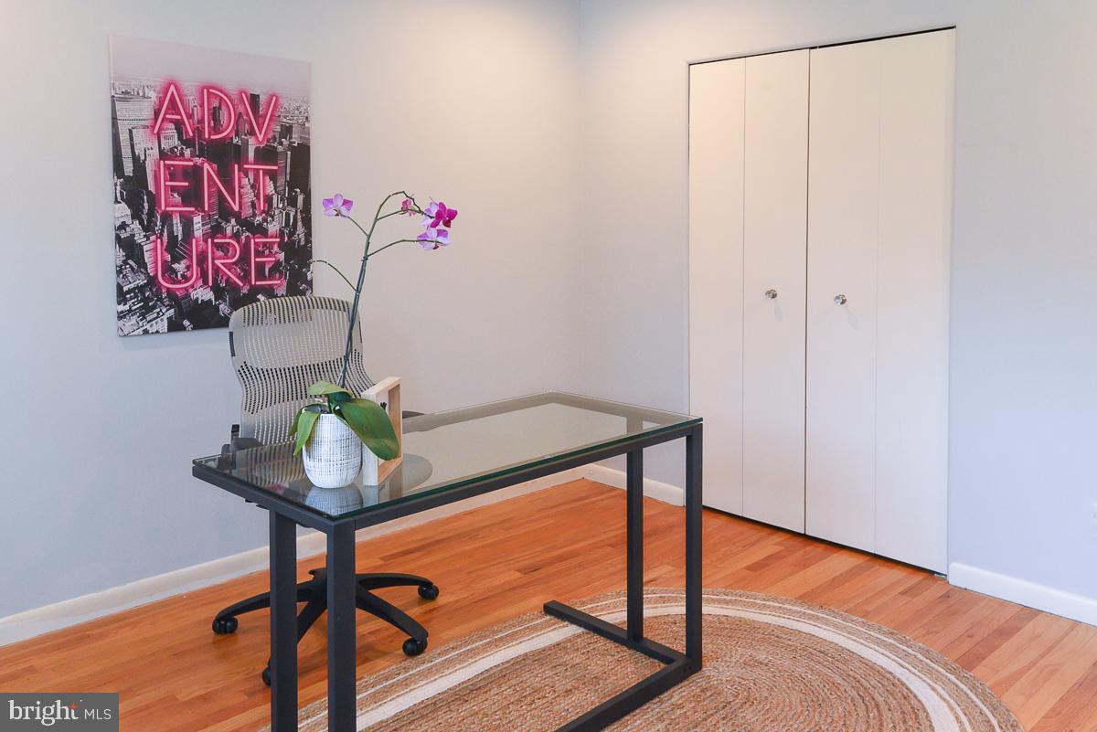 3301 Garrison Farms Road Pikesville, MD 21208 - Photo 22 of 41 Modern workspace with vibrant decor.