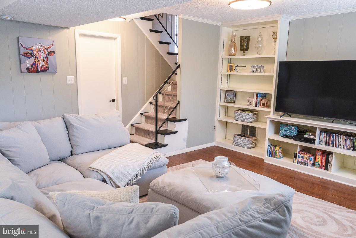 3301 Garrison Farms Road Pikesville, MD 21208 - Photo 27 of 41 Cozy retreat with inviting ambiance.