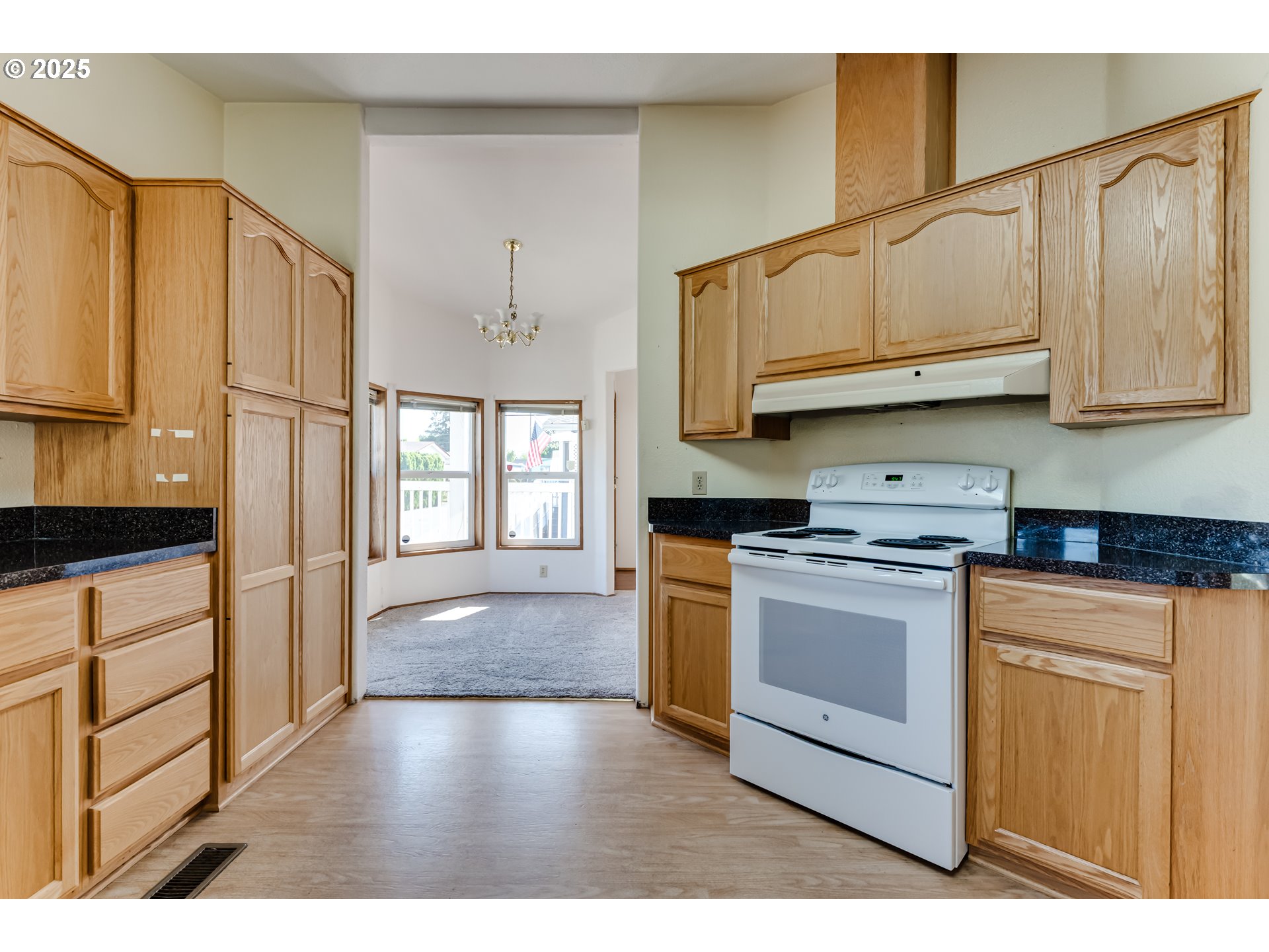 2150 Laura Street, Unit 204 Springfield, OR 97477 - Photo 11 of 33 Gallery Image 11