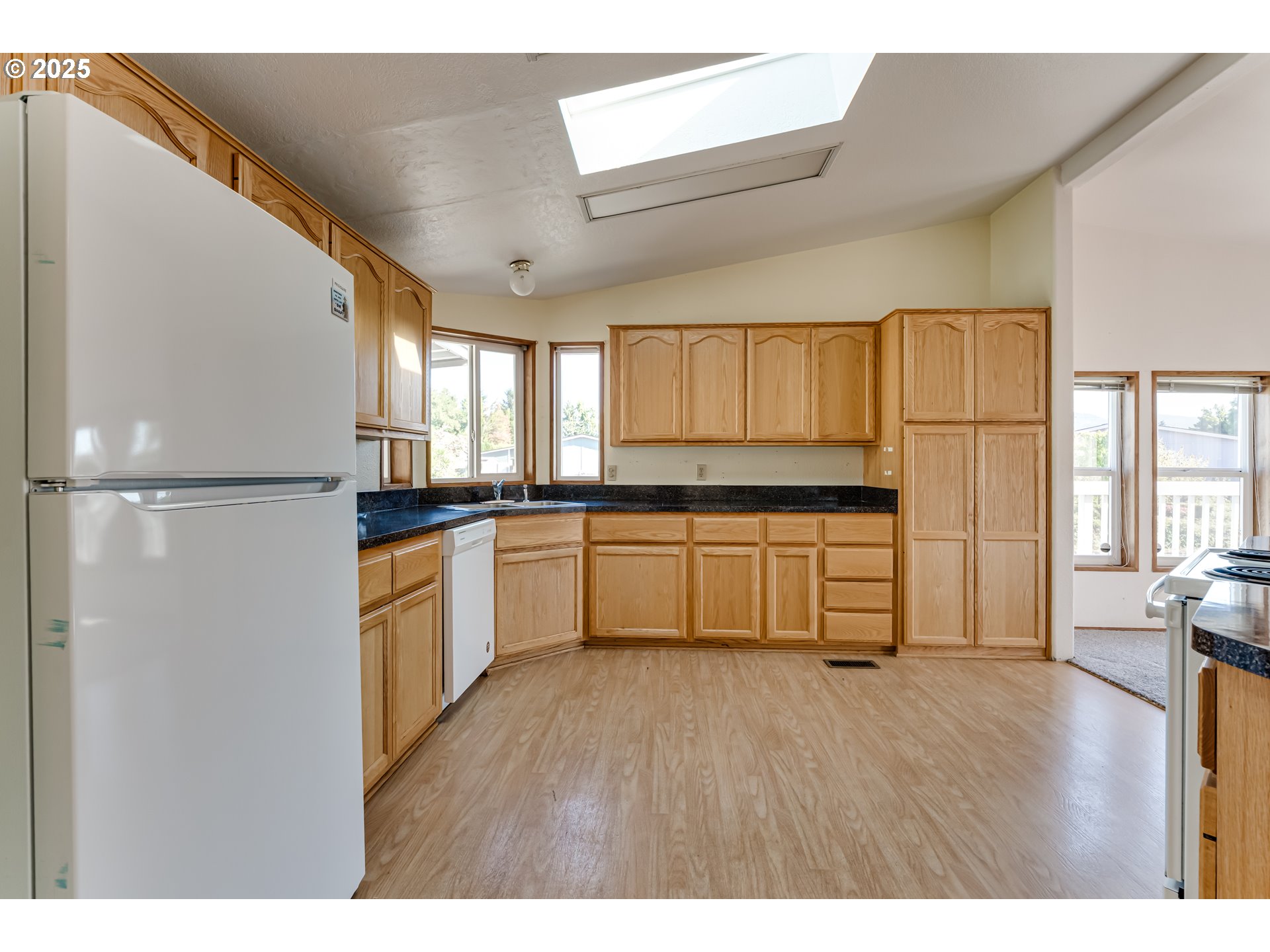 2150 Laura Street, Unit 204 Springfield, OR 97477 - Photo 12 of 33 Gallery Image 12