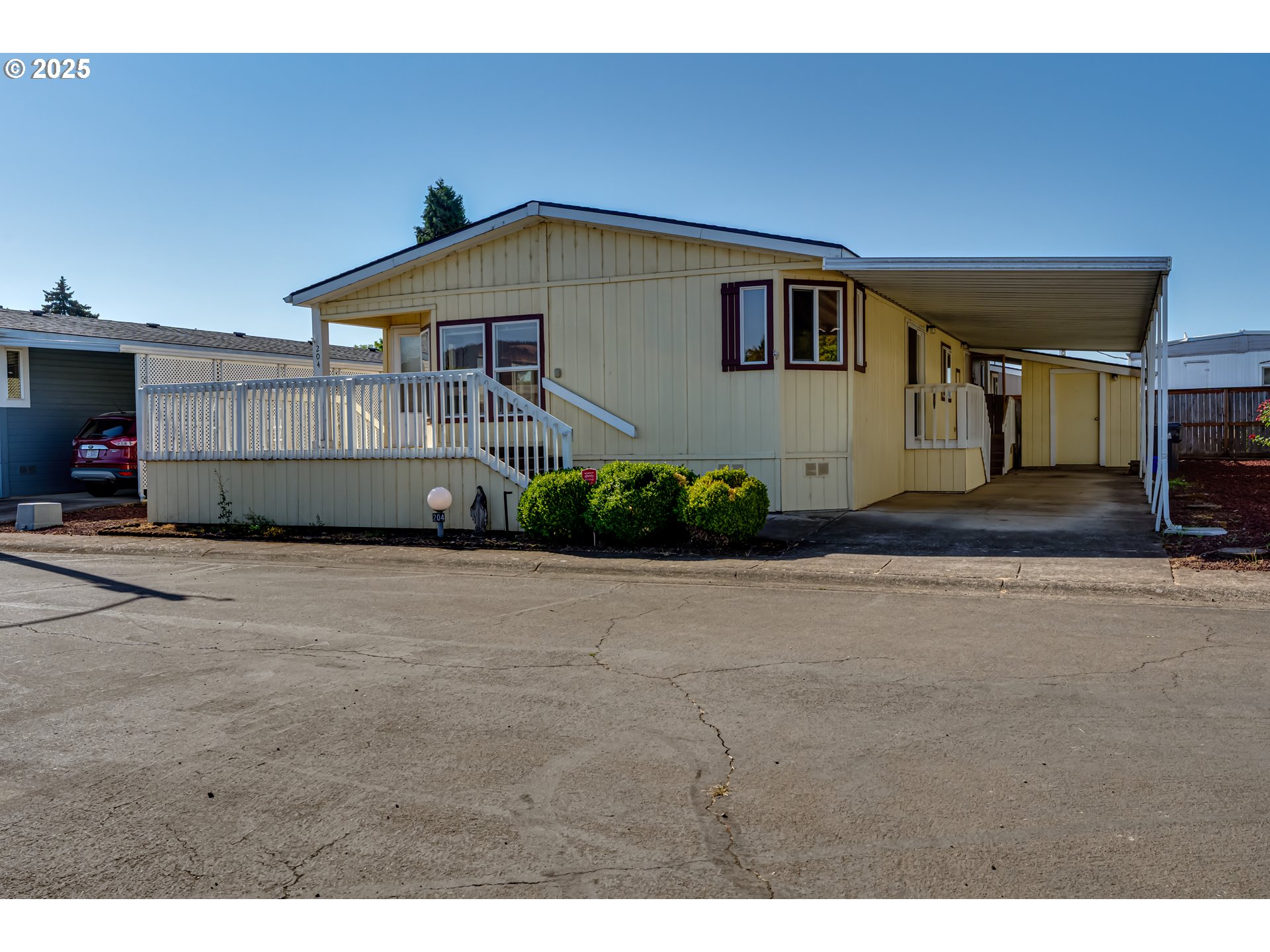 2150 Laura Street, Unit 204 Springfield, OR 97477 - Photo 4 of 33 Gallery Image 4