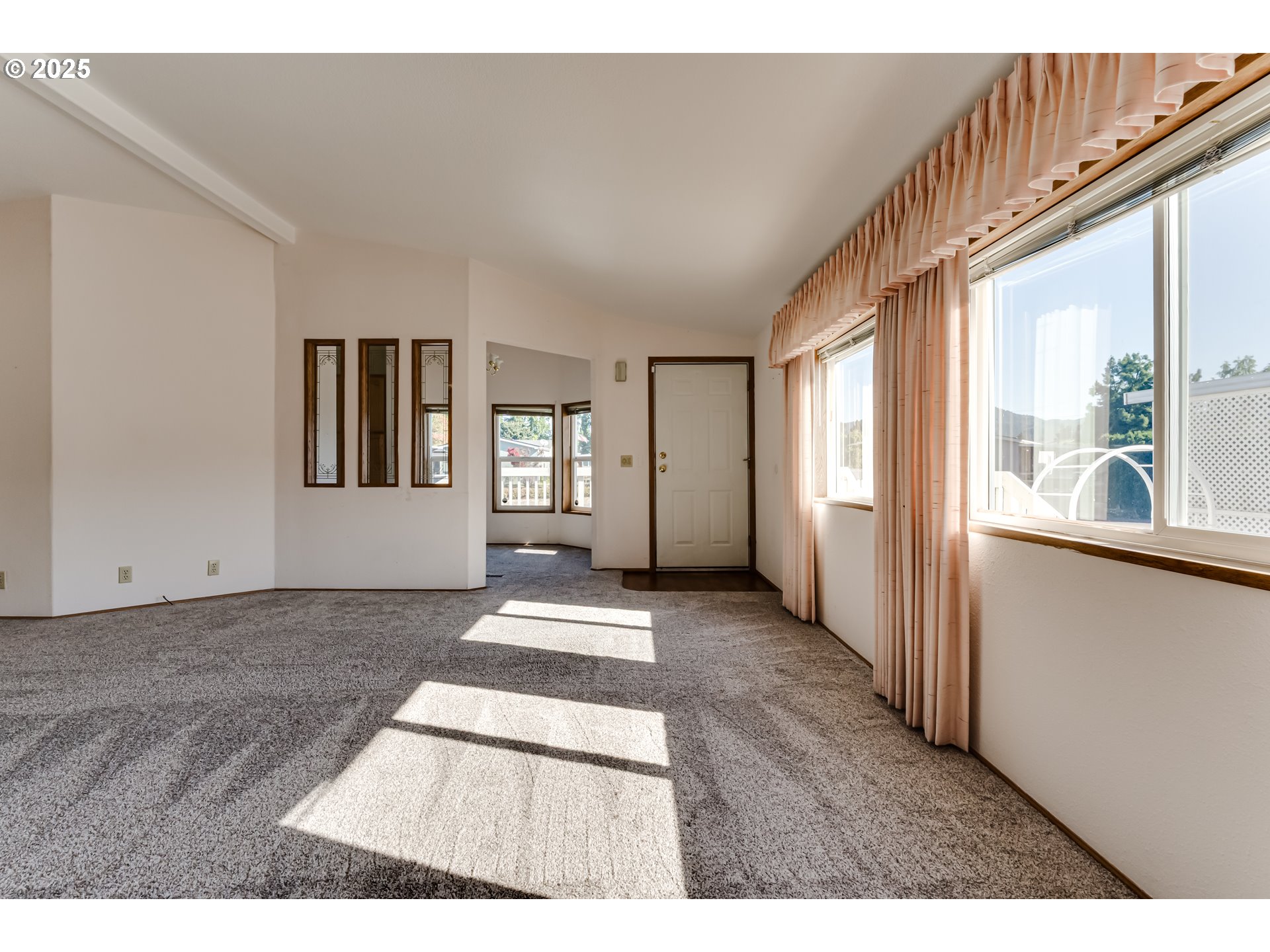 2150 Laura Street, Unit 204 Springfield, OR 97477 - Photo 9 of 33 Gallery Image 9