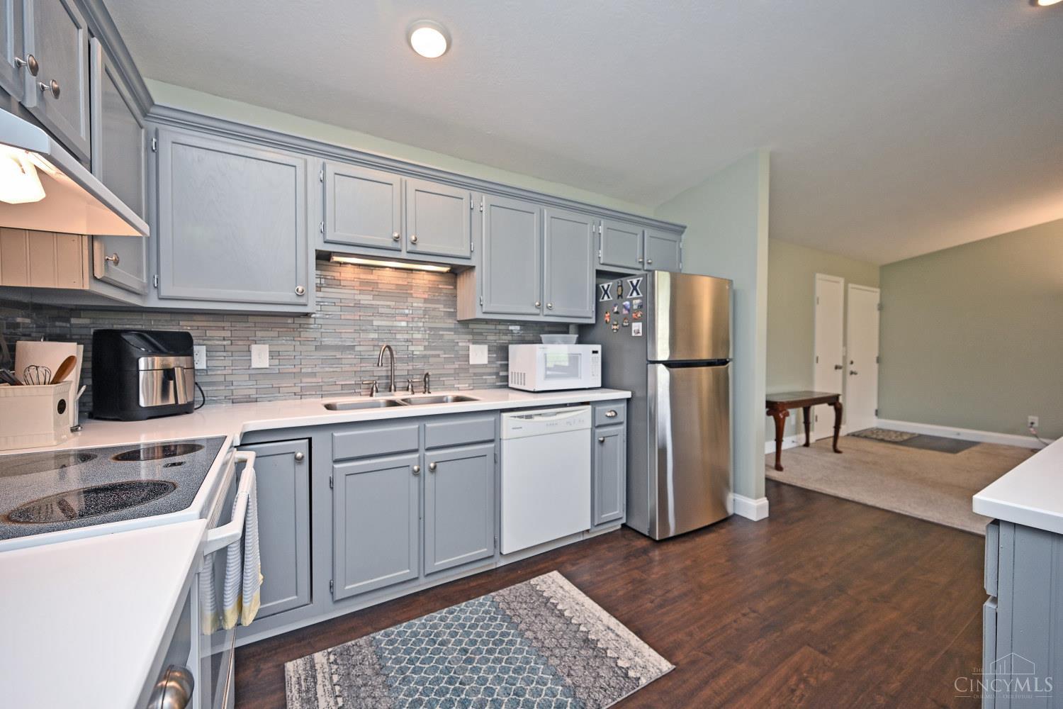 5648 Bridgetown Road, Unit 20 Cincinnati, OH 45248 - Photo 17 of 32 Gallery Image 17