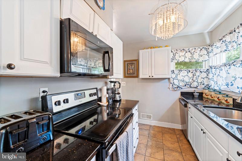 832 Milford Mill Road Pikesville, MD 21208 - Photo 12 of 39