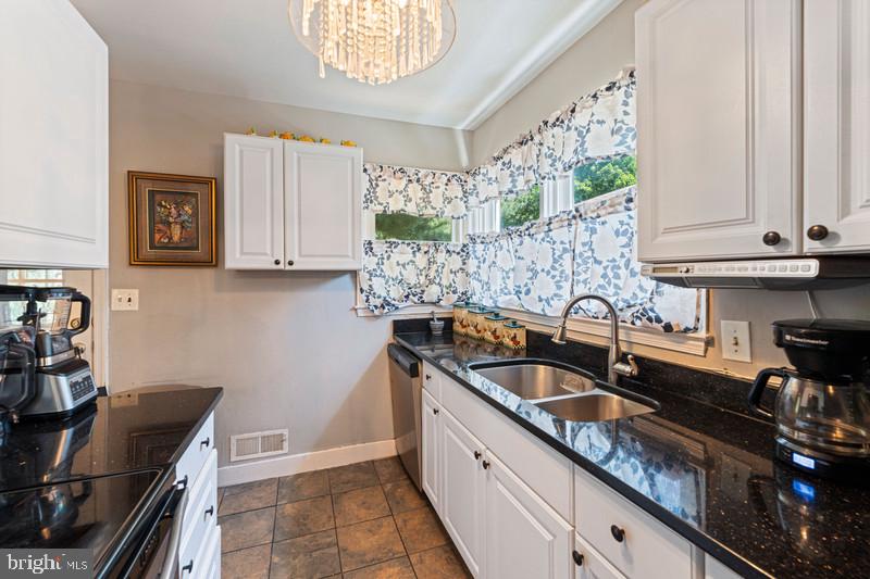 832 Milford Mill Road Pikesville, MD 21208 - Photo 13 of 39