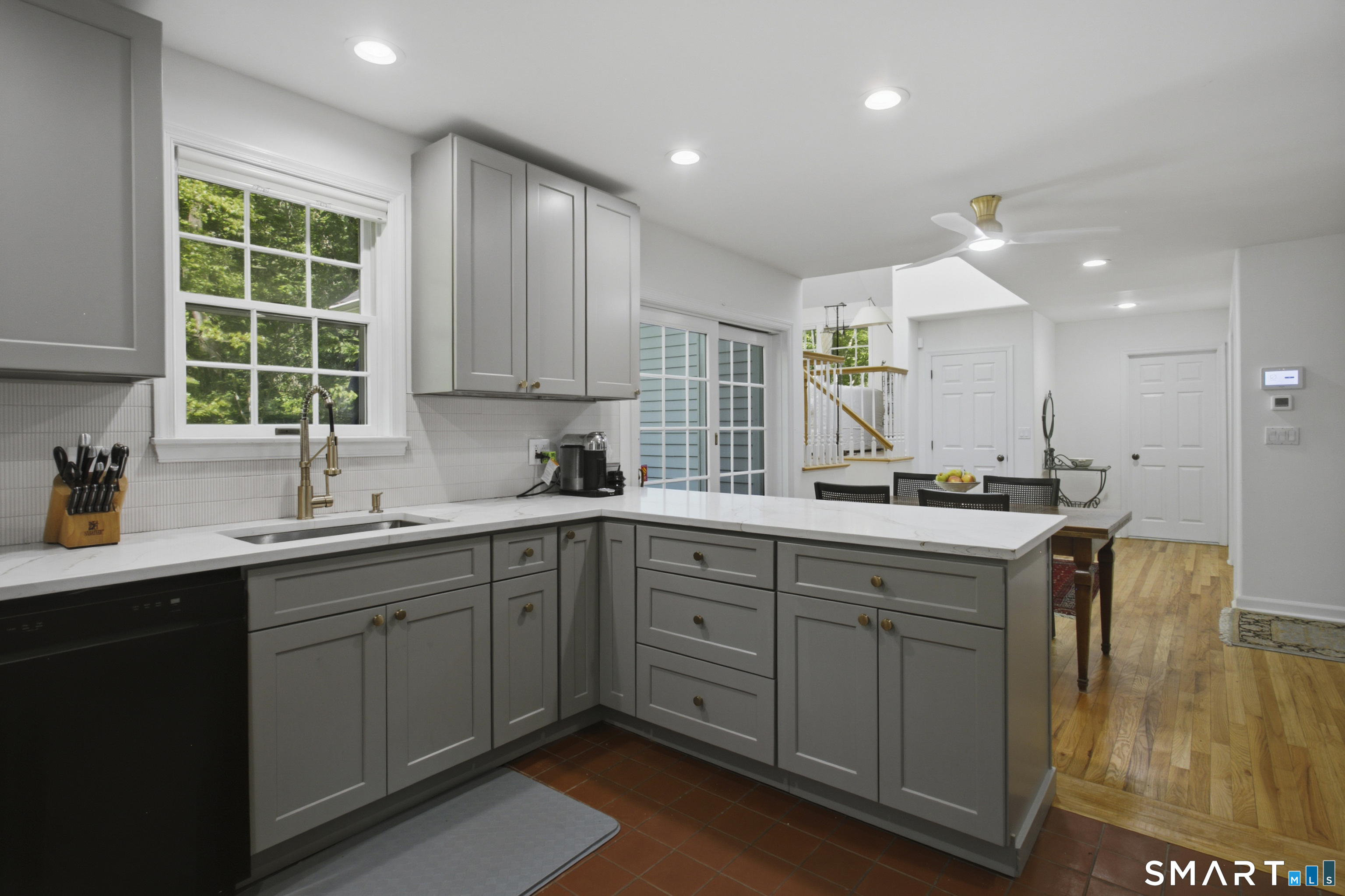 51 Mamanasco Road Ridgefield, CT 06877 - Photo 10 of 39 Gallery Image 10