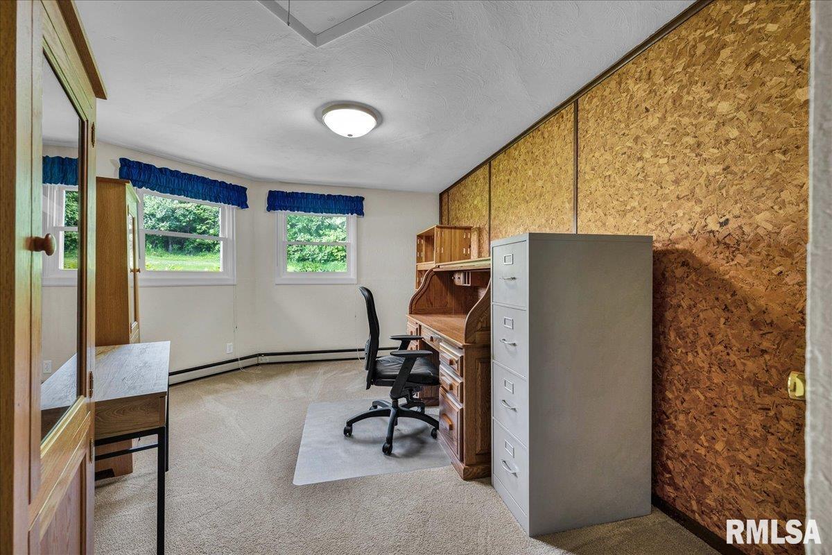 20443 North Hampton Road Chillicothe, IL 61523 - Photo 12 of 42 Gallery Image 12