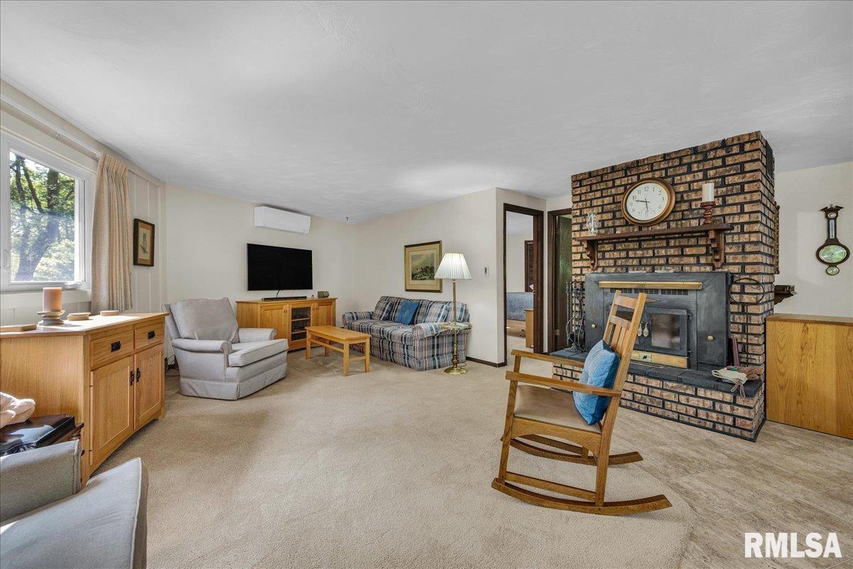 20443 North Hampton Road Chillicothe, IL 61523 - Photo 5 of 42 Gallery Image 5