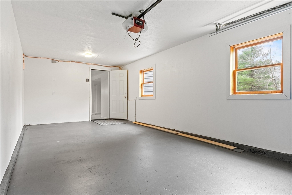 4R Quincy Road Londonderry, NH 03053 - Photo 23 of 33 Gallery Image 23