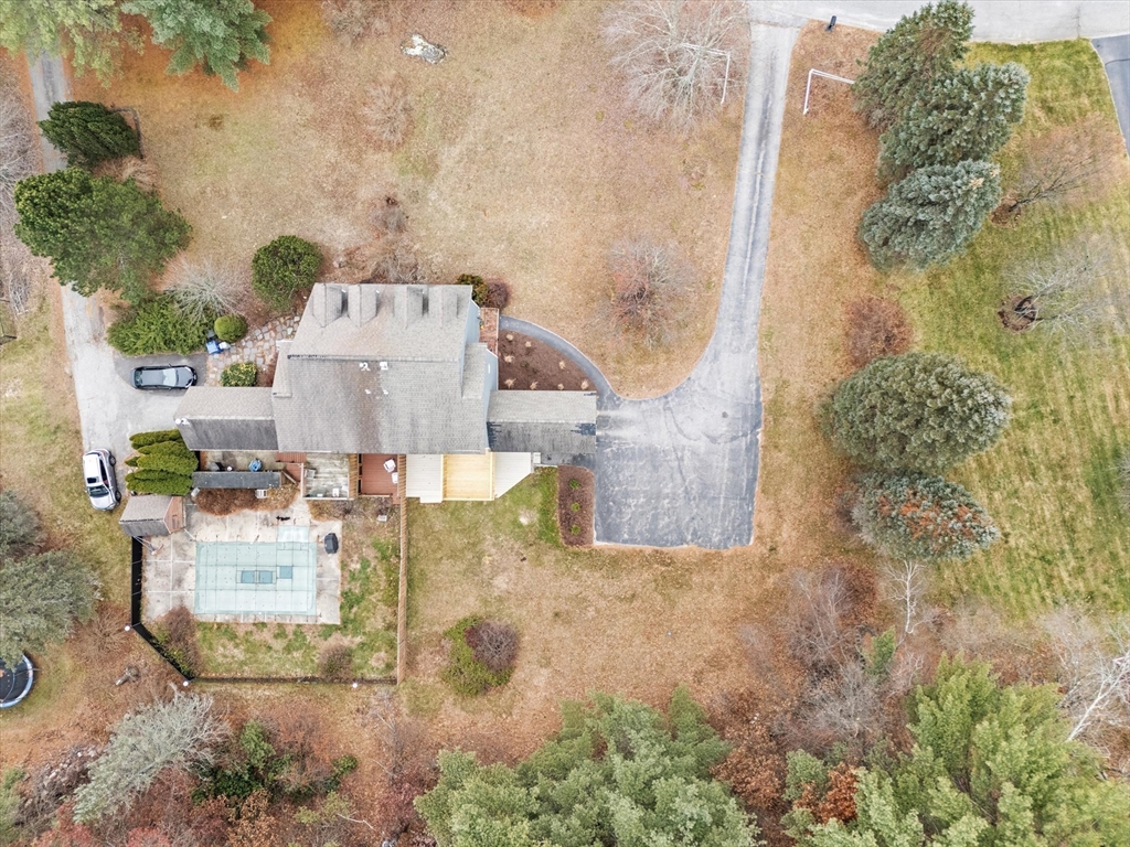 4R Quincy Road Londonderry, NH 03053 - Photo 28 of 33 Gallery Image 28