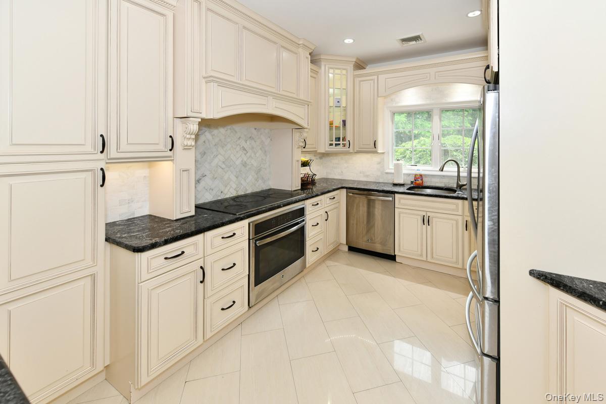 42 Willow Tree Road Monsey, NY 10952 - Photo 8 of 33 Gallery Image 8