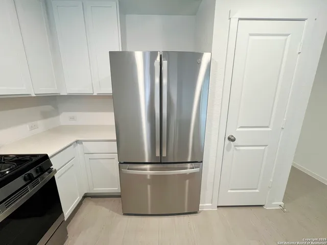 $1,495 | 14102 Enfield Falls, San Antonio, TX 78245